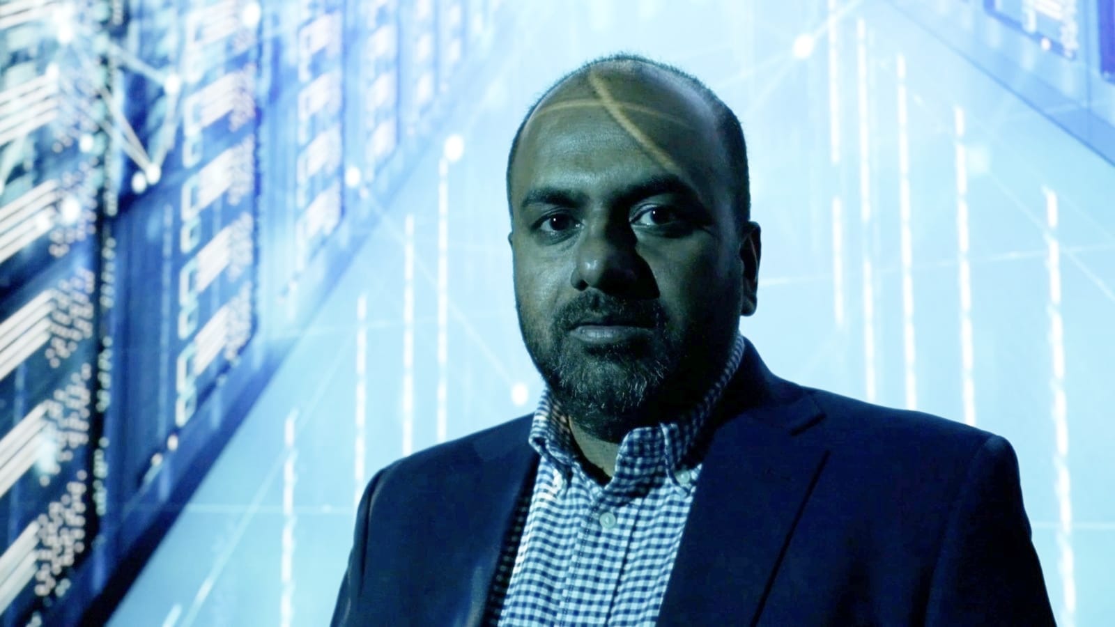 Can AI teach next generation networks to make themselves safer? This is the big question for Associate Prof Madhusankar Liyanage and UCD NetLabs, whose leading fraud-prevention work on 6G and distributed AI/ML-driven O-RAN architecture is evolving privacy and security for future networks.